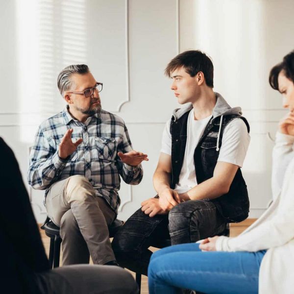 peer support group meets during benzo addiction treatment in Boulder, Colorado