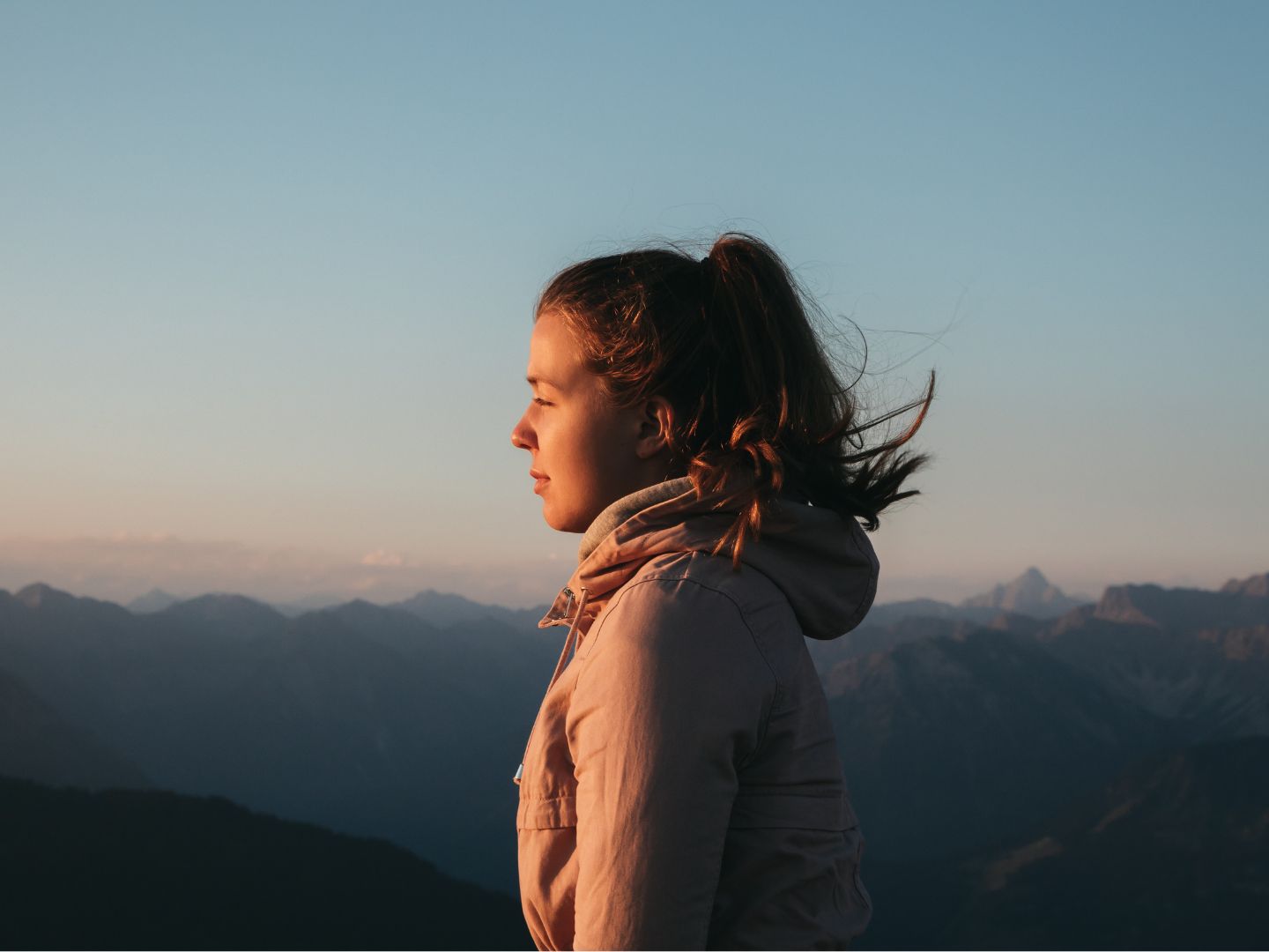 Woman feeling the benefits of dual diagnosis treatment.