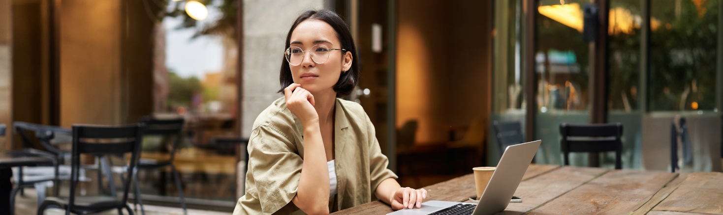 A woman struggling with day to day life while being a high-functioning alcoholic