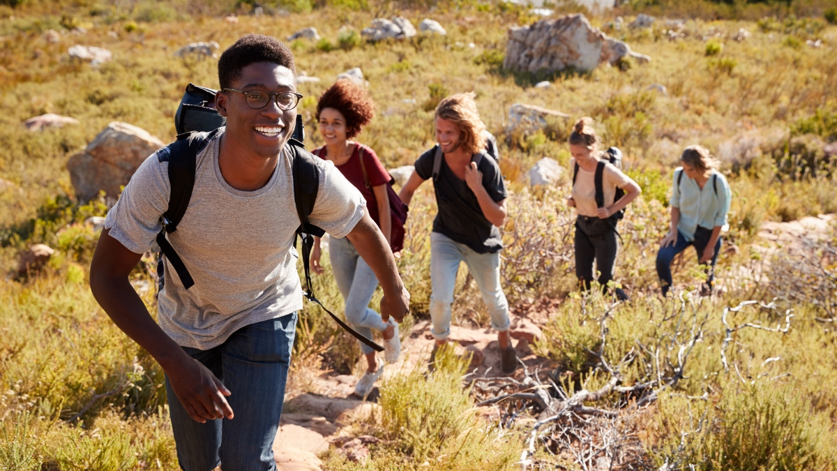 A group enjoys experiential therapy as part of the stages of addiction recovery 