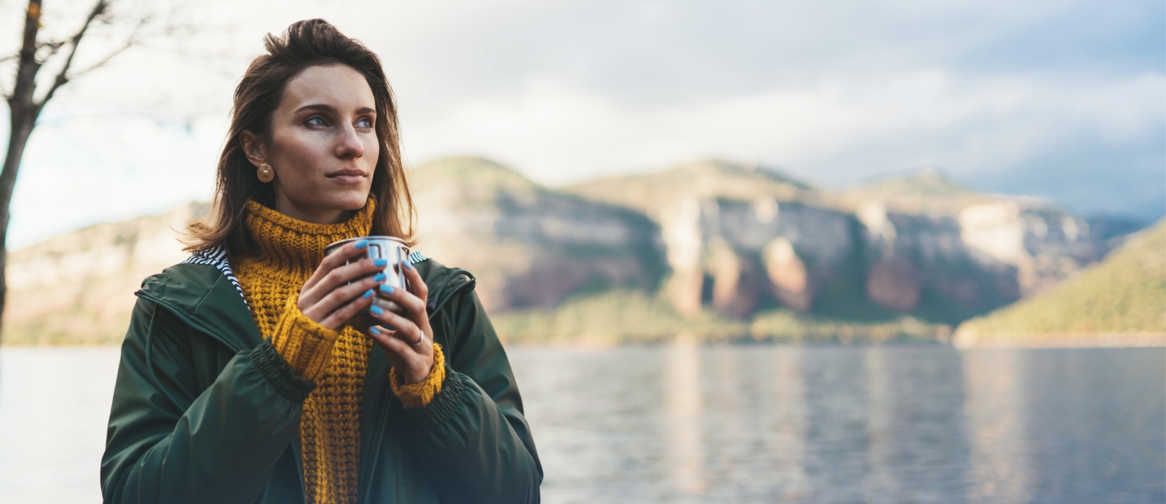 A woman, stuggling with addiction, decides to seek more information about women and addiction.