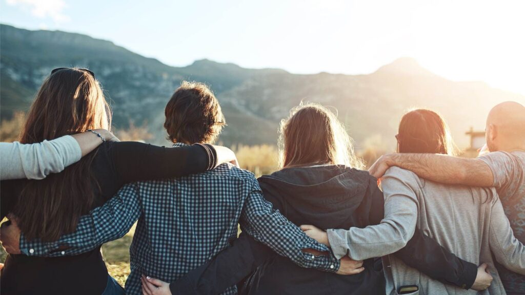 Group building connections during recovery at Federal Heights rehab in Colorado.